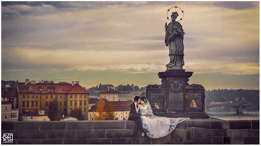 Czech Republic, Prague Pre Wedding Session on the Charles Bridge.