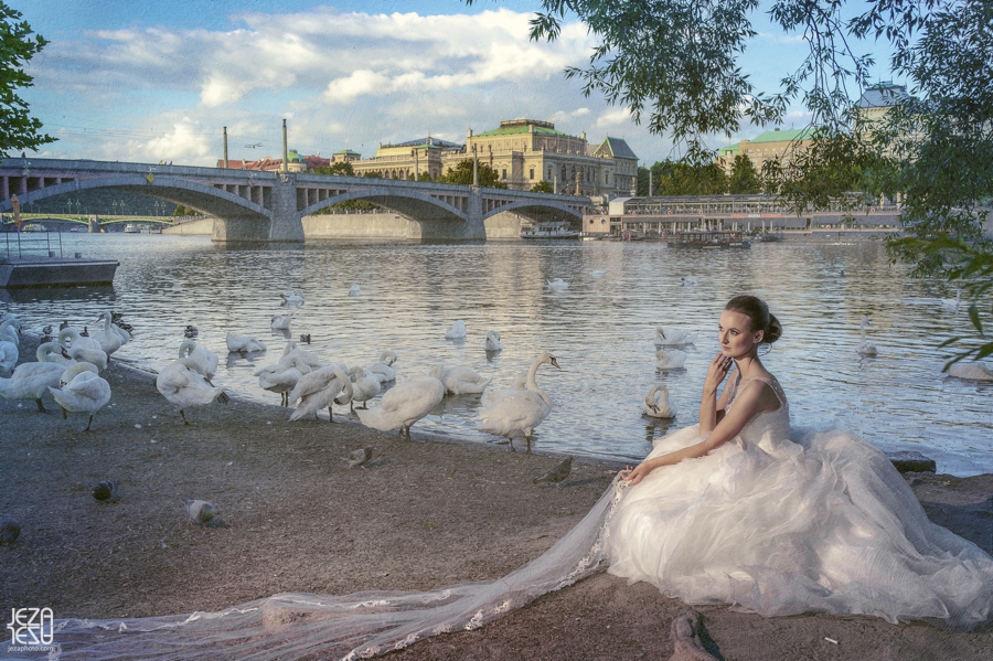 prague Bridal Session - WIth Phottix mitros+ Lighting prague Bridal Session - WIth Phottix mitros+ Lighting