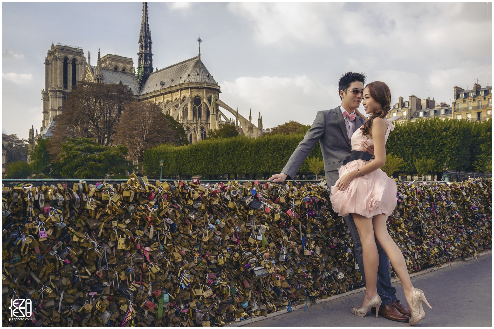 jeza paris notre dame cathedral pre-wedding photo