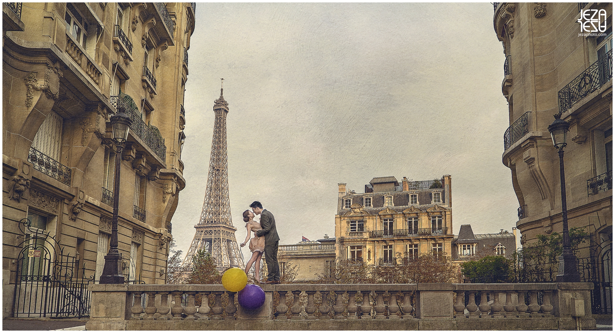 paris eiffel tower pre-wedding