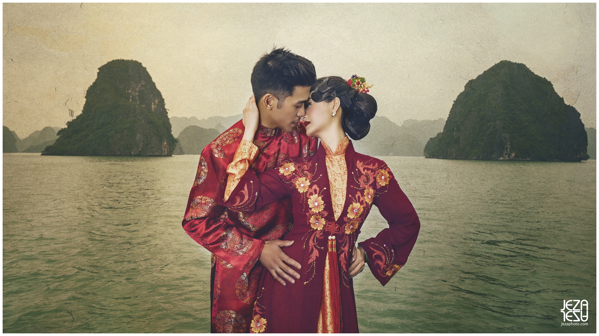 Asia Vietnam Pre Wedding Engagement on a Boat