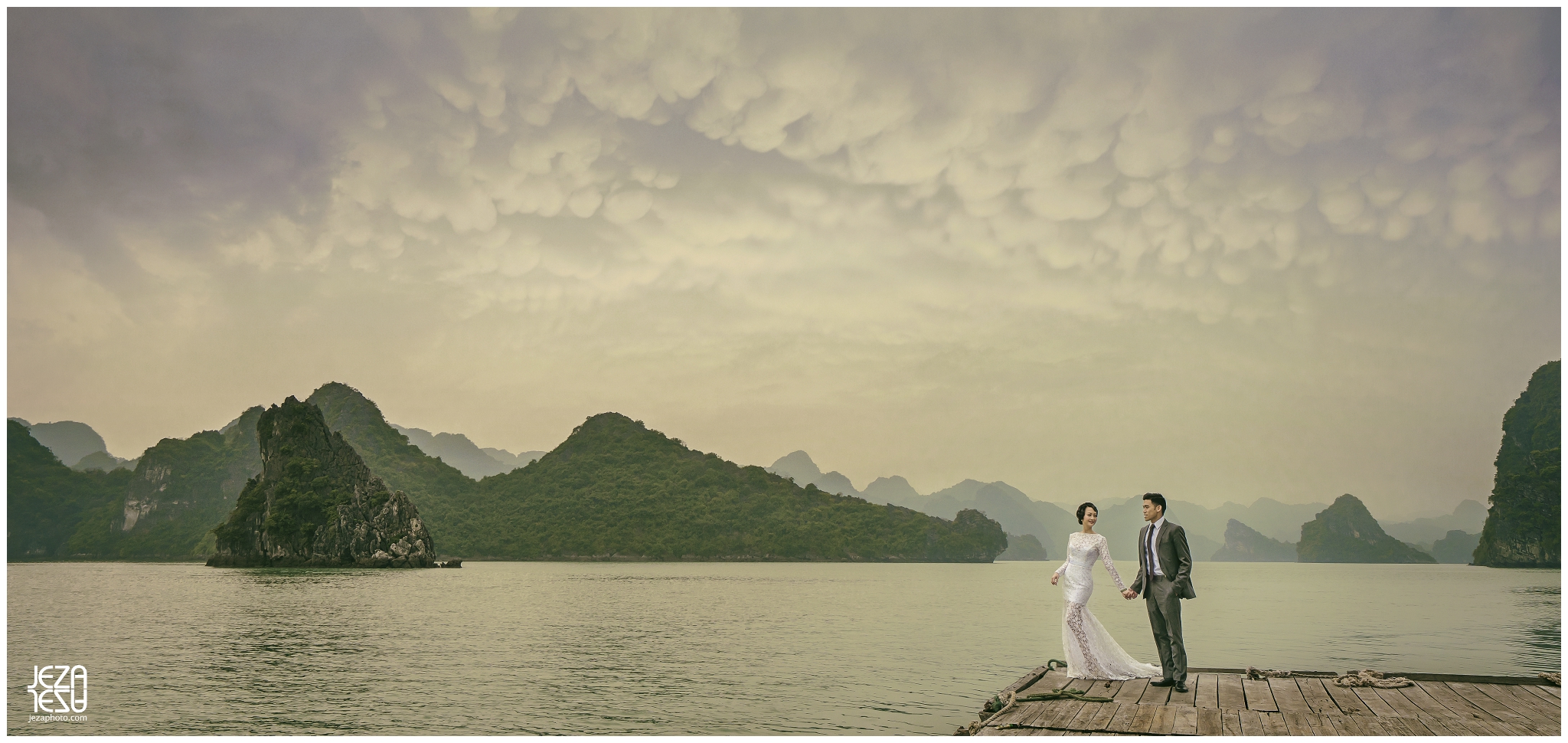 Asia Vietnam Pre Wedding Engagement on a Boat