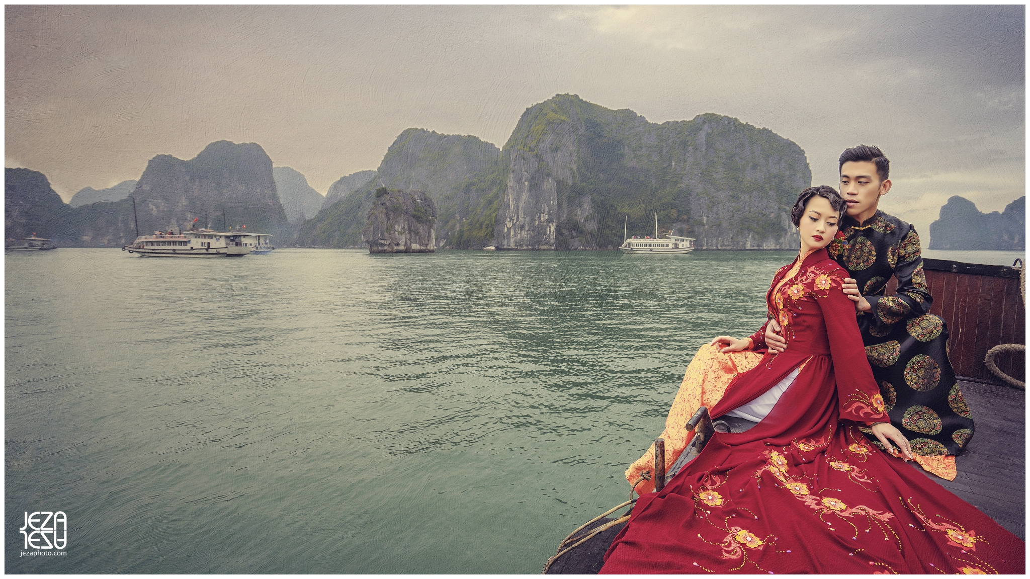 Asia Vietnam Pre Wedding Engagement on a Boat