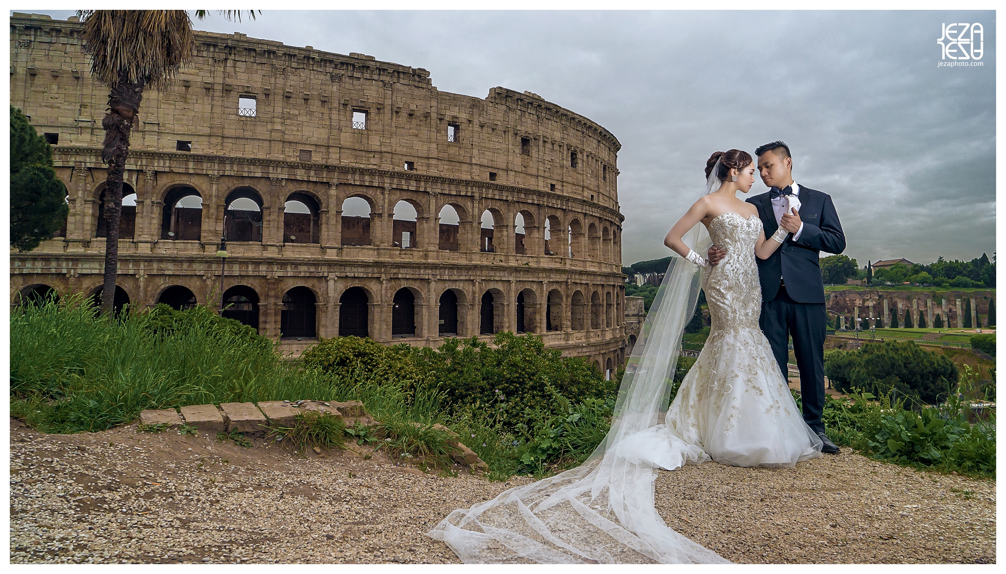 Italy Rome colosseum Engagement Prewedding photo session