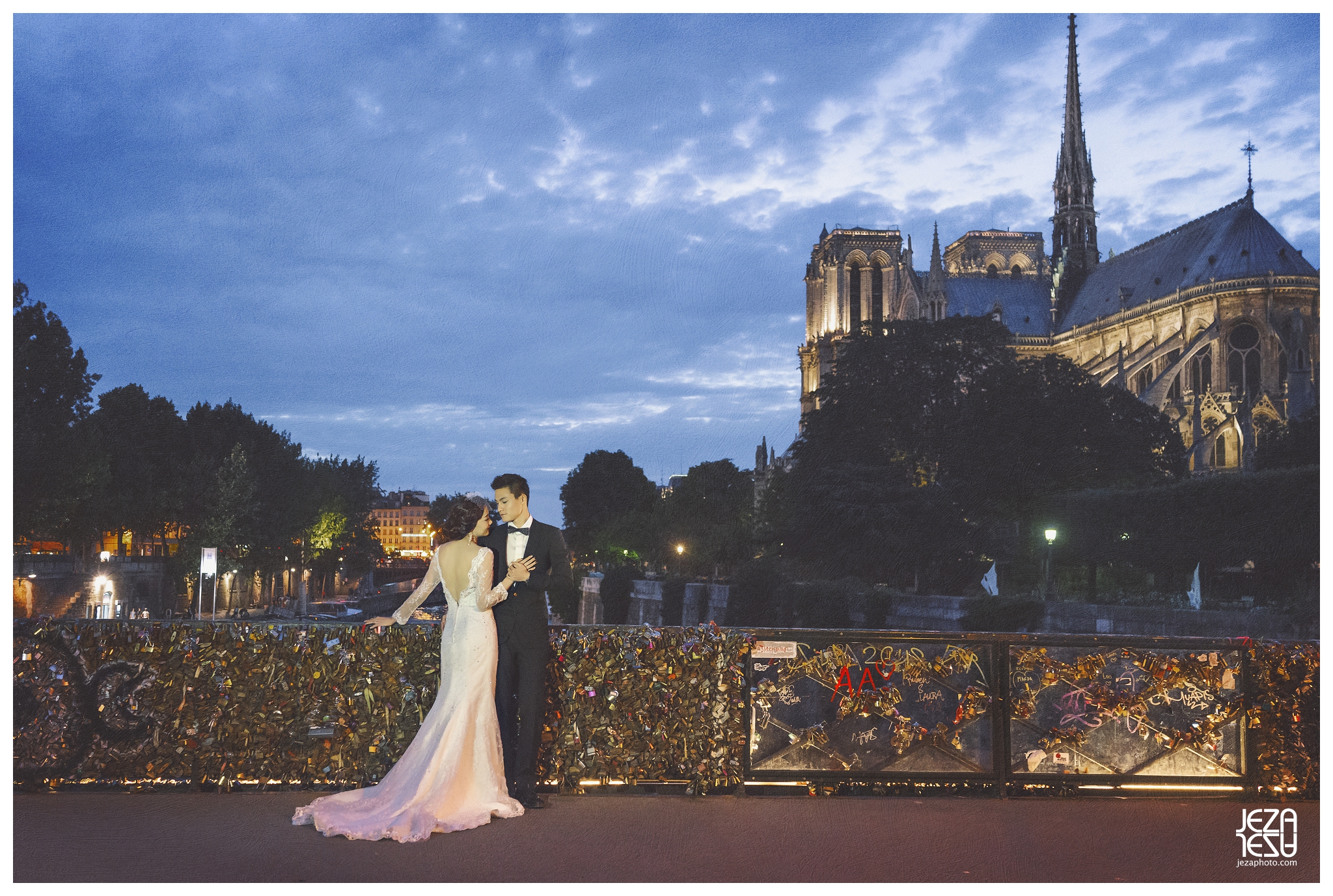 paris Pont Alexandre III The Eiffel Tower Musée du Louvre pre wedding engagement photo session by jeza photography zabrina deng and jeremy chan