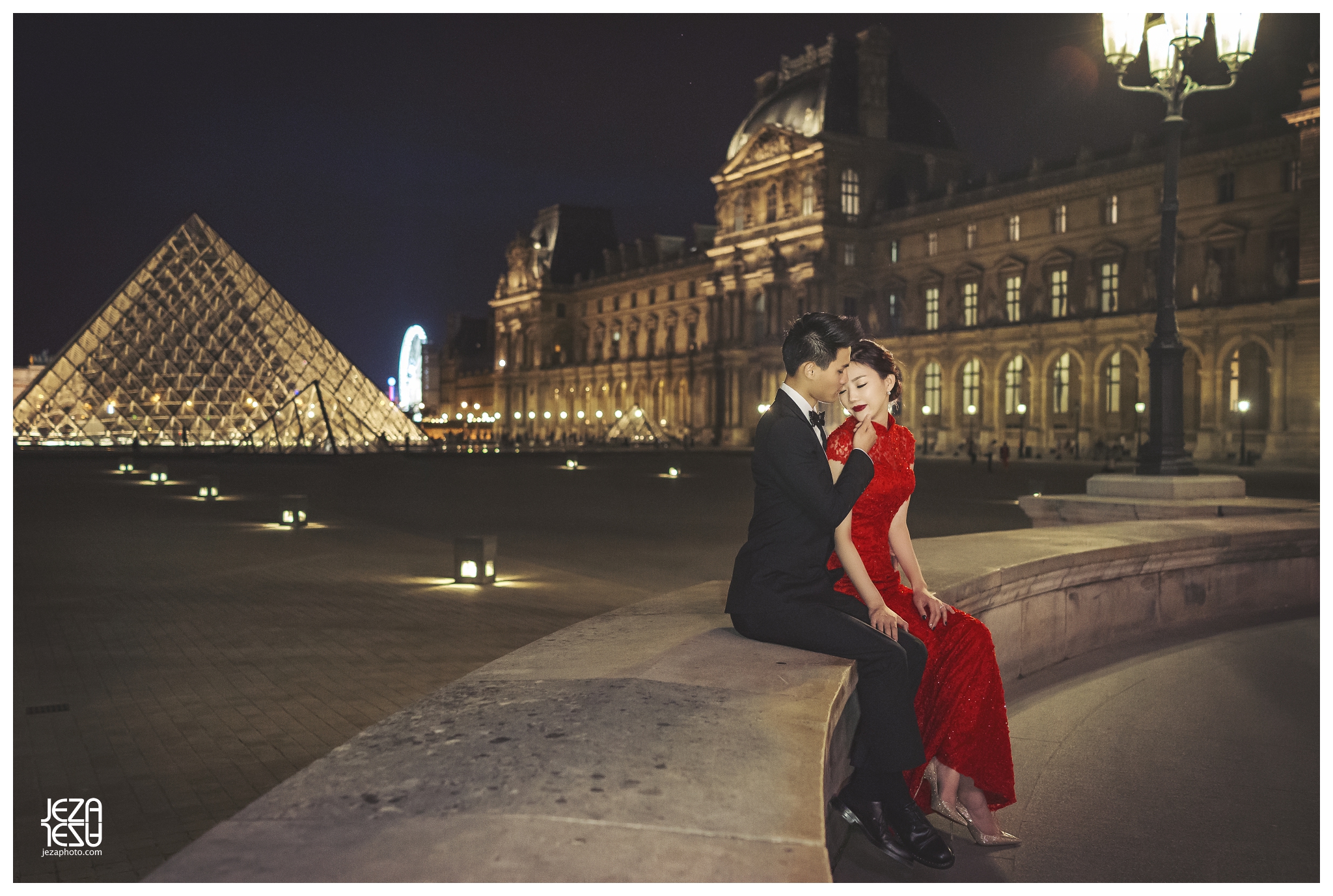 paris Pont Alexandre III The Eiffel Tower Musée du Louvre pre wedding engagement photo session by jeza photography zabrina deng and jeremy chan